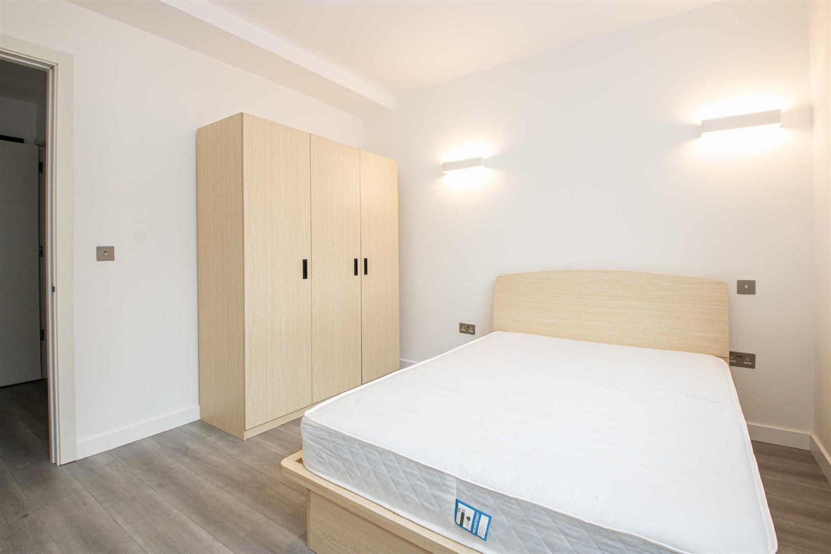2 Foxhunter Drive, Linford Wood, Milton Keynes